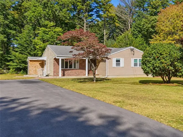 19 Crestwood Drive, Richmond, RI 02832