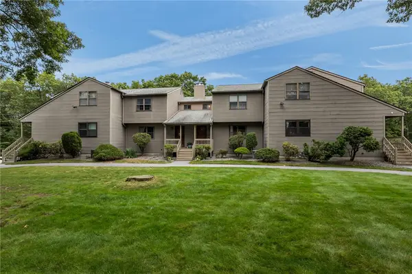 2304 Pinewood Drive, Smithfield, RI 02917