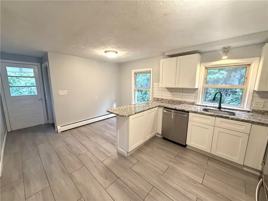 39 Standish Avenue, Providence, RI 02908 - #3