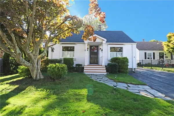 12 Beacon Terrace, Middletown, RI 02842