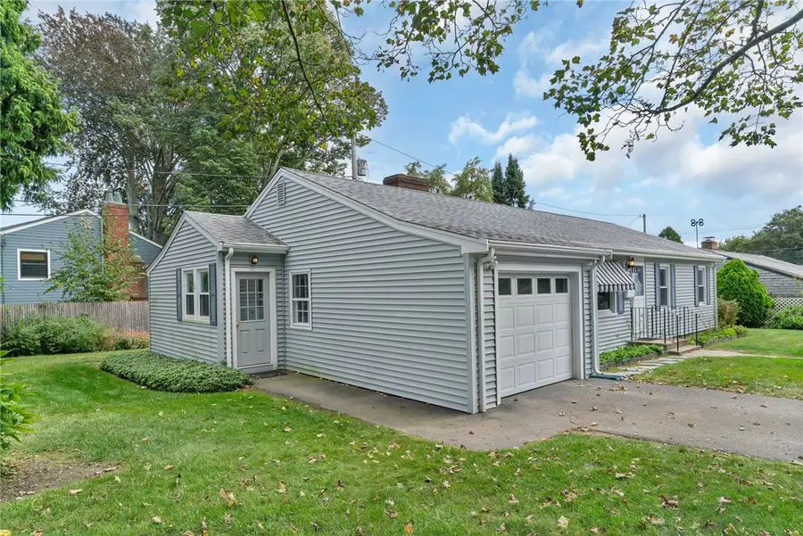 3 Collins Terrace, Middletown, RI 02842 - #3