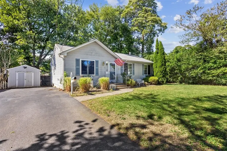 35 Kenwood Street, Warwick, RI 02889 - #2