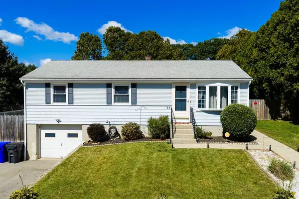 24 Vincenzo Drive, West Warwick, RI 02893