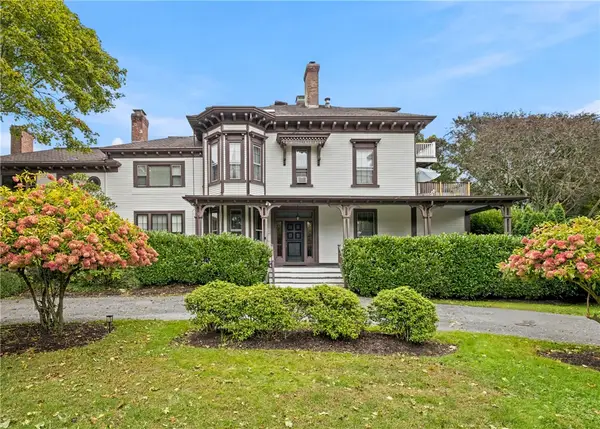 46 Chastellux Avenue #M7, Newport, RI 02840