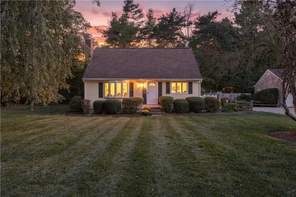 6 Crestmont Drive, Richmond, RI 02812