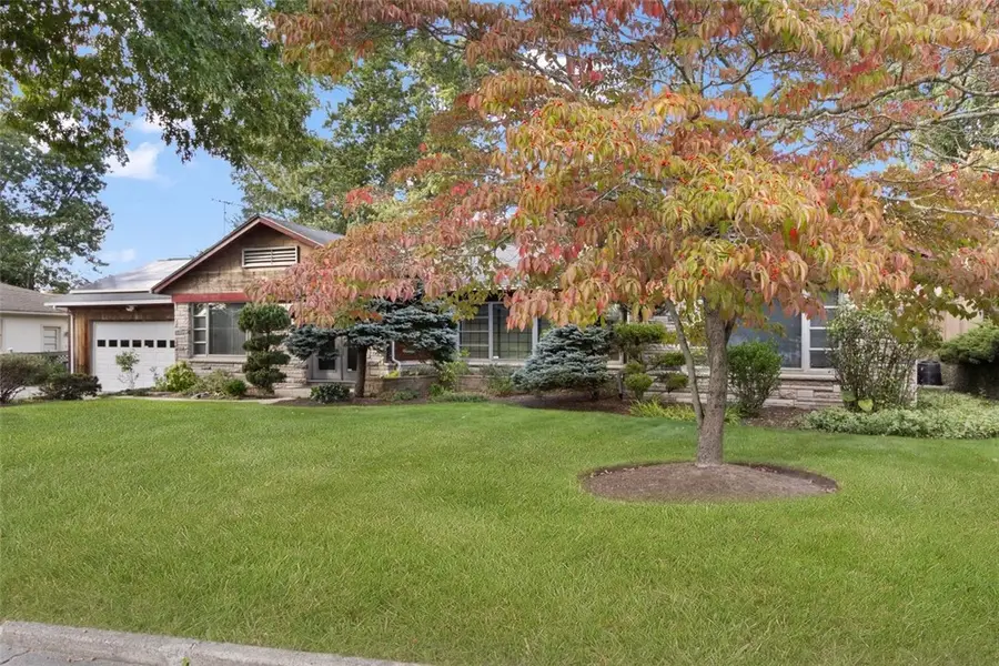 6 Cold Brook Court, Cranston, RI 02920 - #3