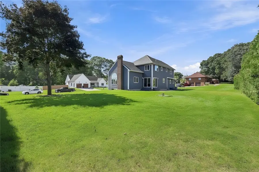 8 Lake View Court, Johnston, RI 02919 - #3