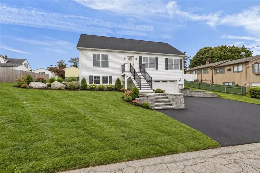 121 Robert Gray Avenue, Tiverton, RI 02878 - #3