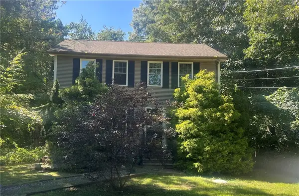 15 Stag Head Drive, Burrillville, RI 02859