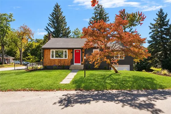 330 Manolla Avenue, Warwick, RI 02888