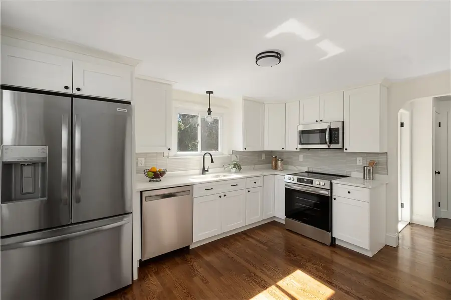 330 Manolla Avenue, Warwick, RI 02888 - #3