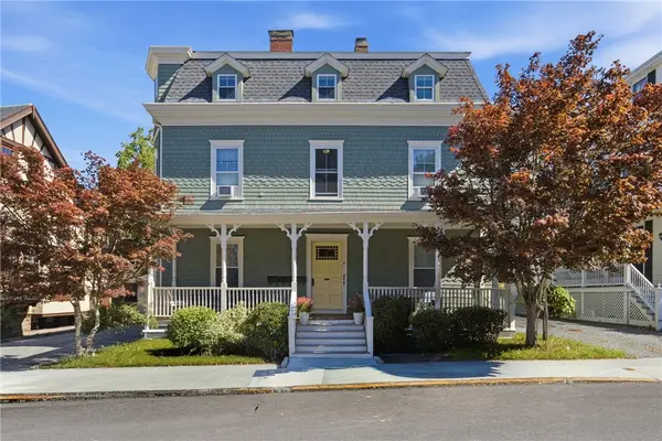 8 Everett Street #3, Newport, RI 02840