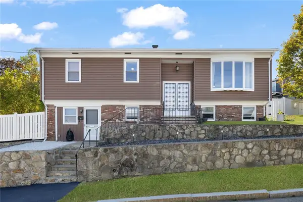 16 Aurelia Drive, Providence, RI 02909