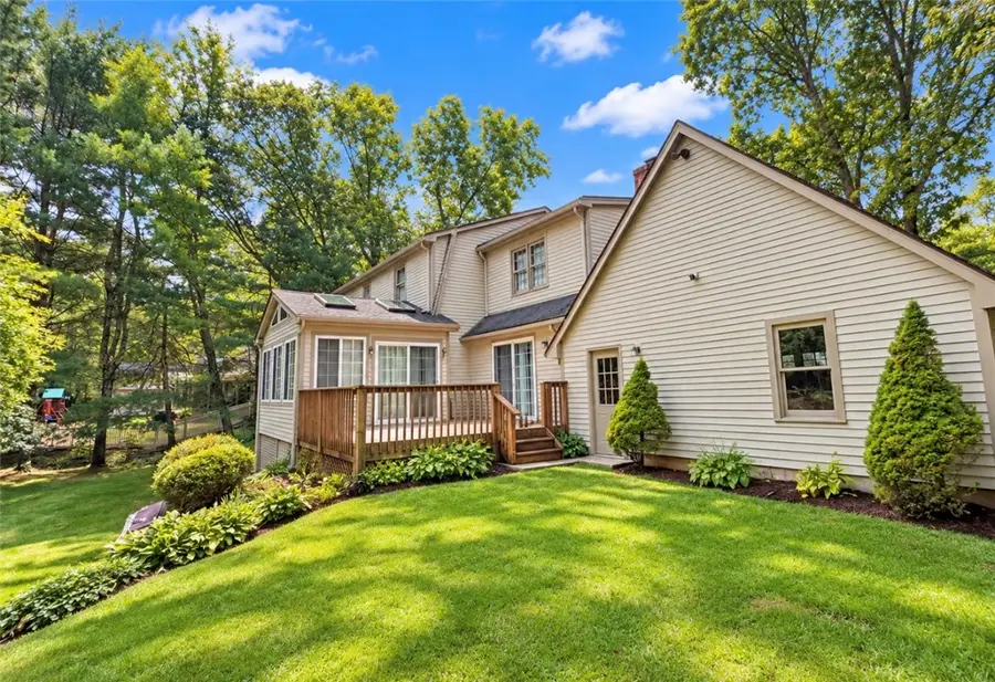 8 Woodcrest Drive, Cumberland, RI 02864 - #3