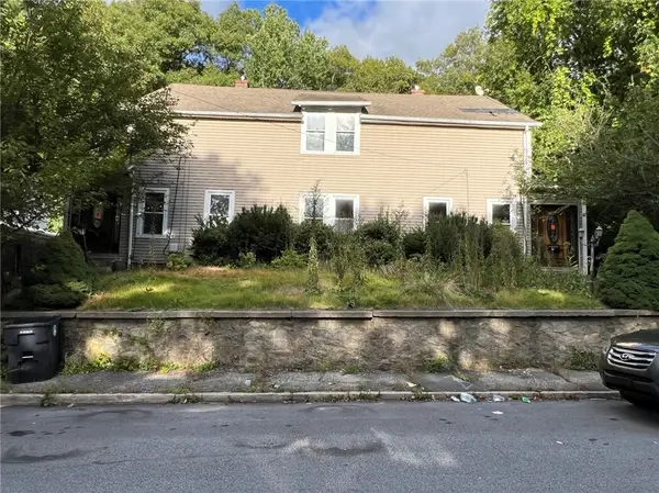 5 S Larchmont Street, North Providence, RI 02911