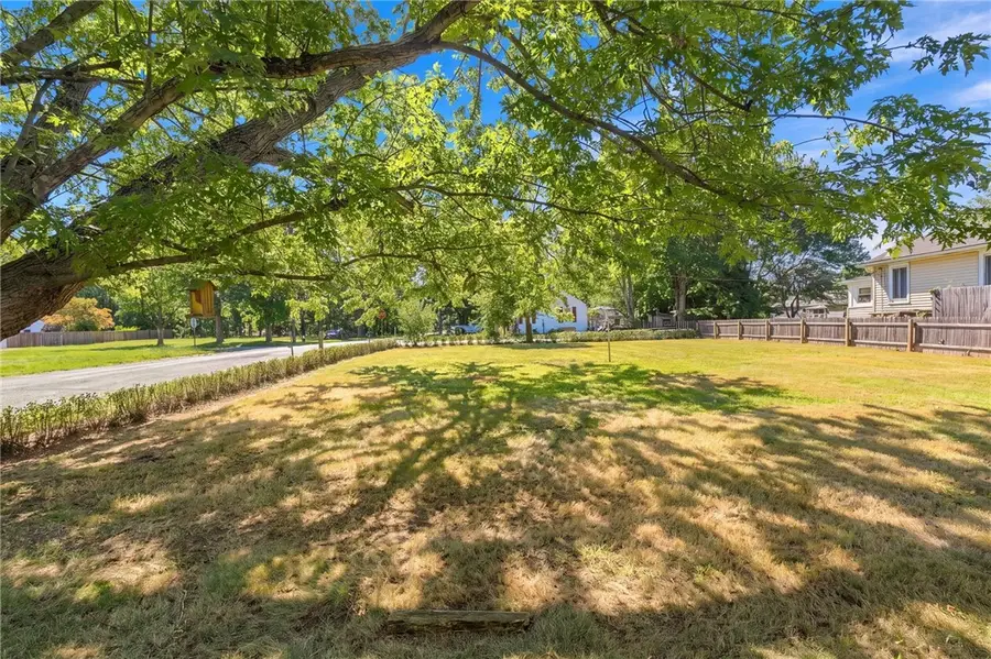 11 Tourtelott Avenue, Warwick, RI 02886 - #2