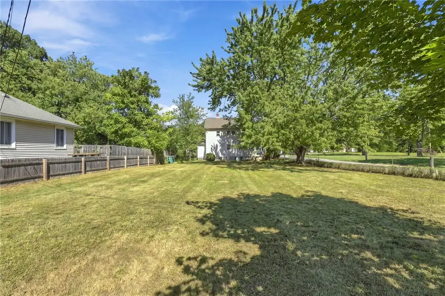 11 Tourtelott Avenue, Warwick, RI 02886 - #3