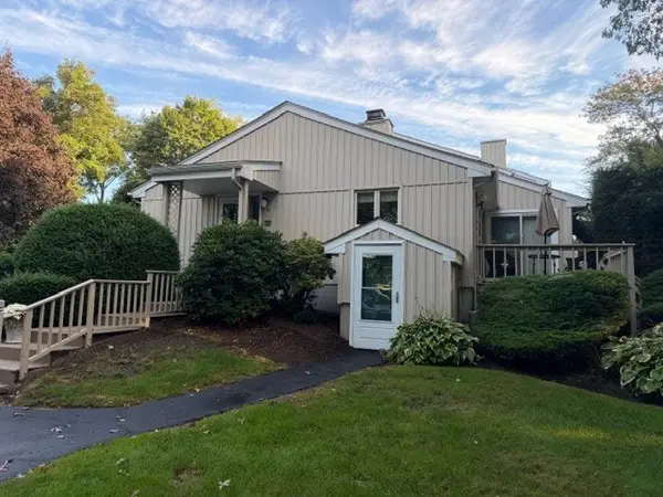 335 Pier Road #B5, Narragansett, RI 02882