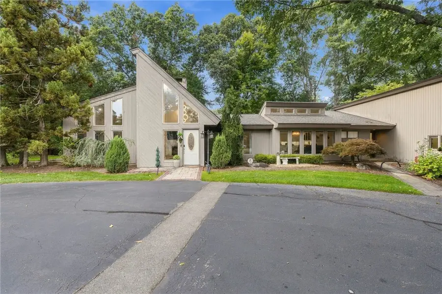 2 Elden Court, Lincoln, RI 02865 - #3