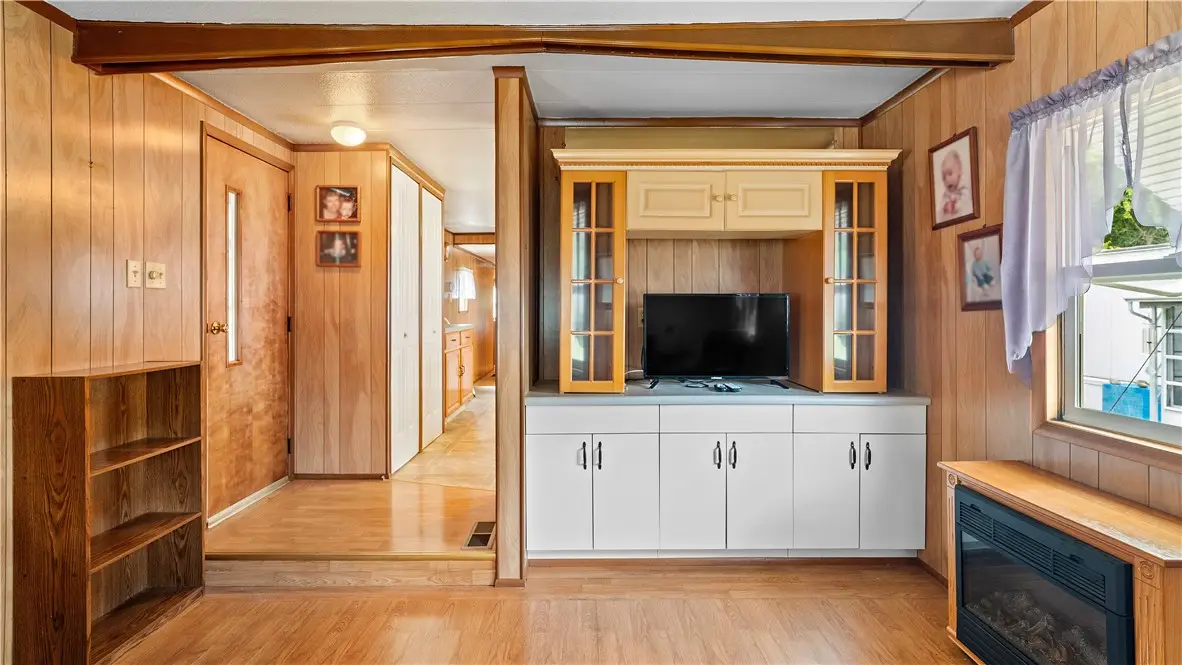 979 Toll Gate Road, Warwick, RI 02886 - #1