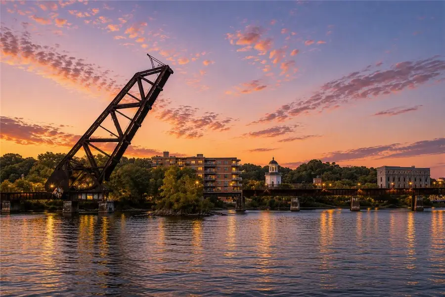 5 Richmond Square #305, Providence, RI 02906 - #2