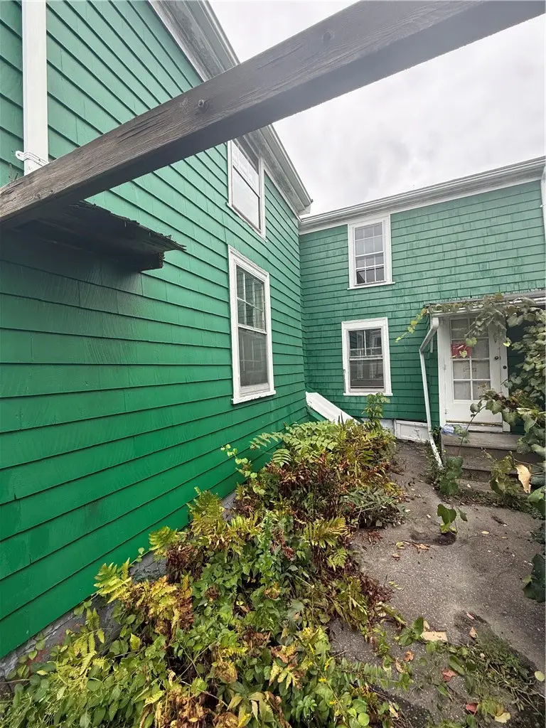 46 Monroe Avenue, Bristol, RI 02809 - #3