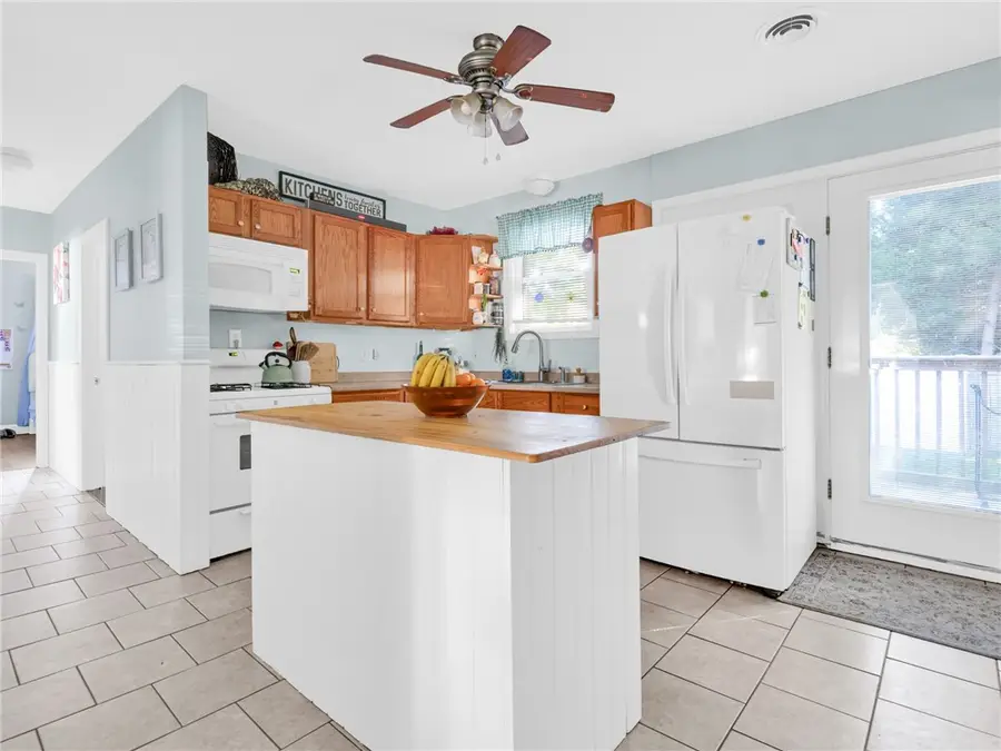 126 Vernon Street, Warwick, RI 02889 - #3