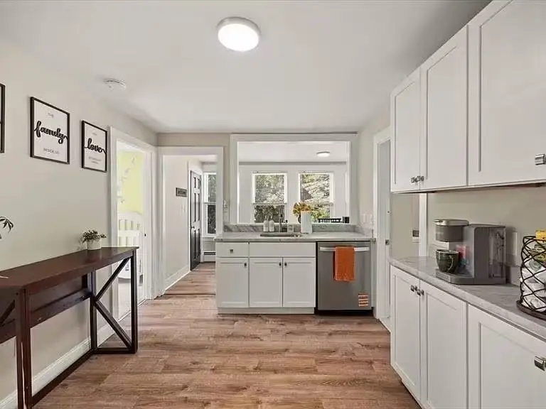 1381 Cohannet Street, Taunton, MA 02780 - #3
