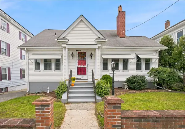 476 East Avenue, Pawtucket, RI 02860