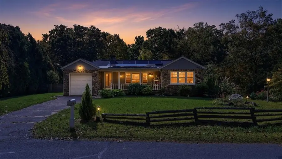 131 Henry Street, Uxbridge, MA 01569 - #2