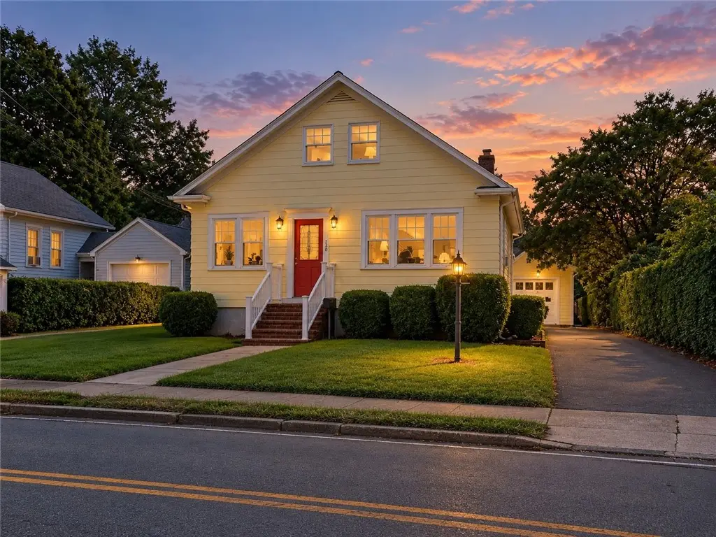 520 Middle Highway, Barrington, RI 02806 - #1