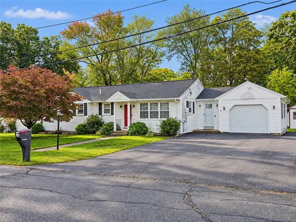 93 Oakland Avenue, Seekonk, MA 02771