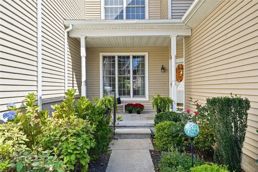 16 Starling Way, West Warwick, RI 02893 - #3