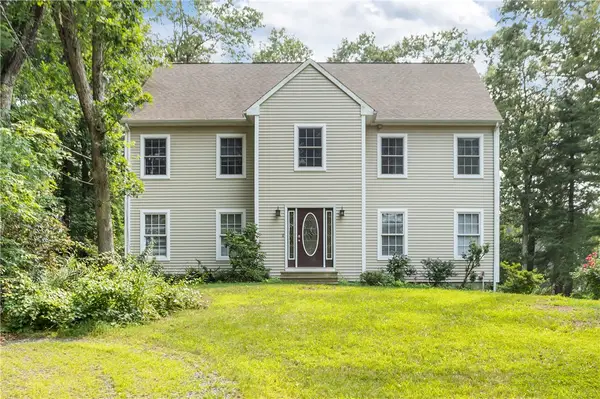 22 Breezy Knoll Road, Smithfield, RI 02828