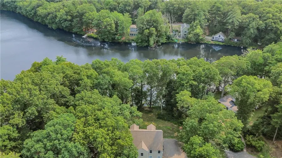 22 Breezy Knoll Road, Greenville, RI 02828 - #3