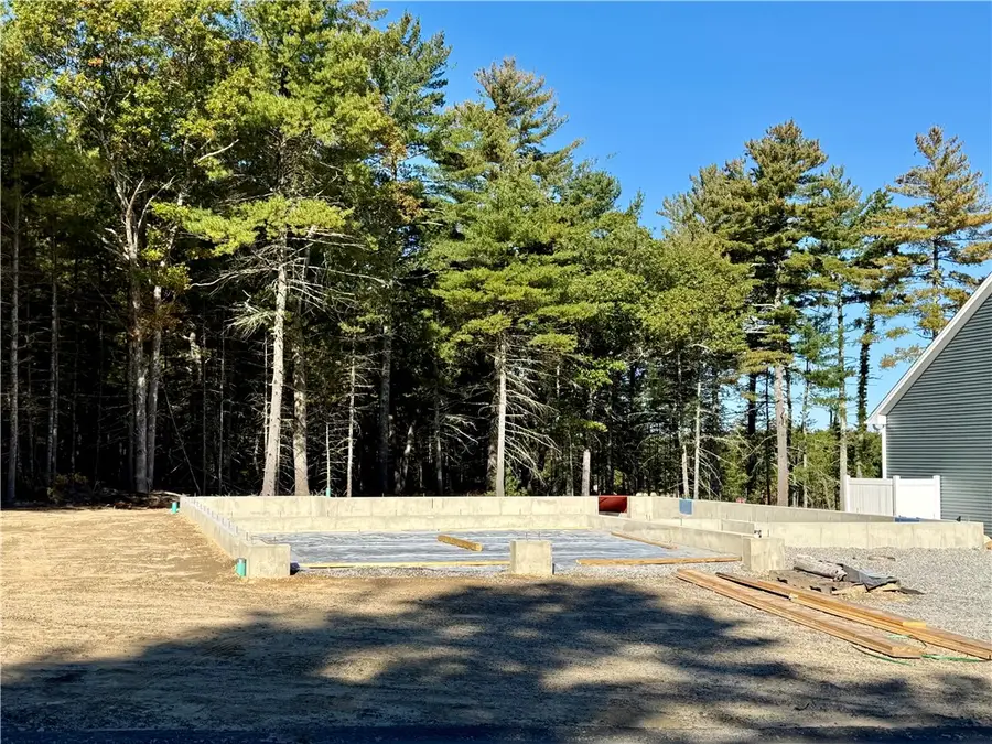 87 Sunset Lake Circle Circle, Coventry, RI 02816 - #3