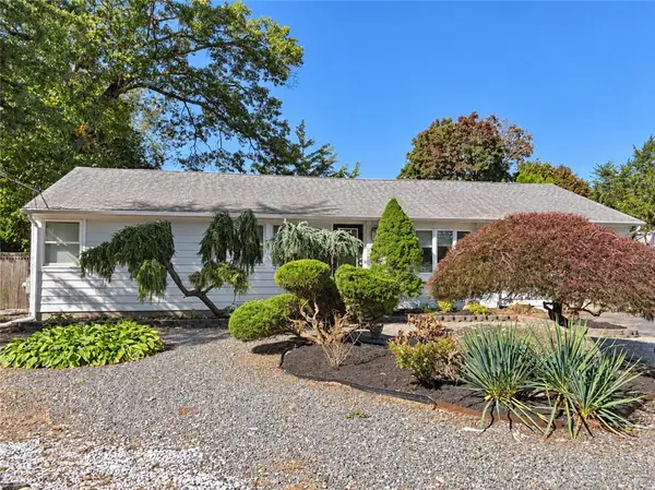 4 Dwight Street, Cranston, RI 02921