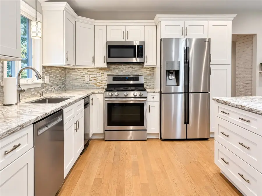 4 Dwight Street, Cranston, RI 02921 - #2