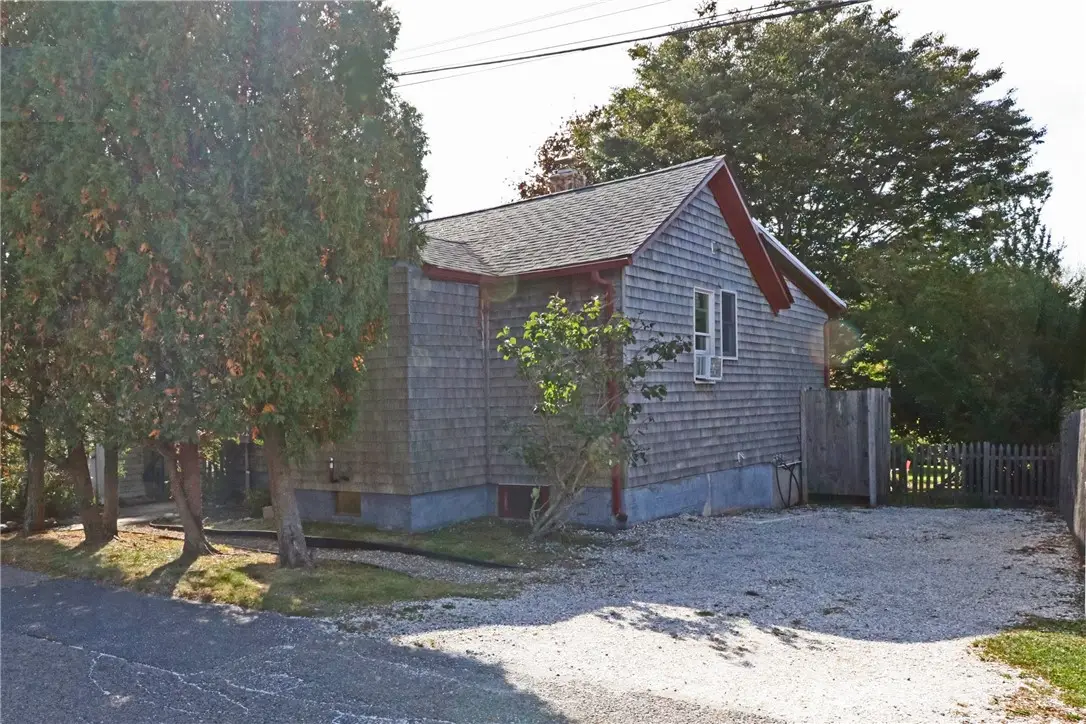 12 Draper Avenue, Middletown, RI 02842 - #1
