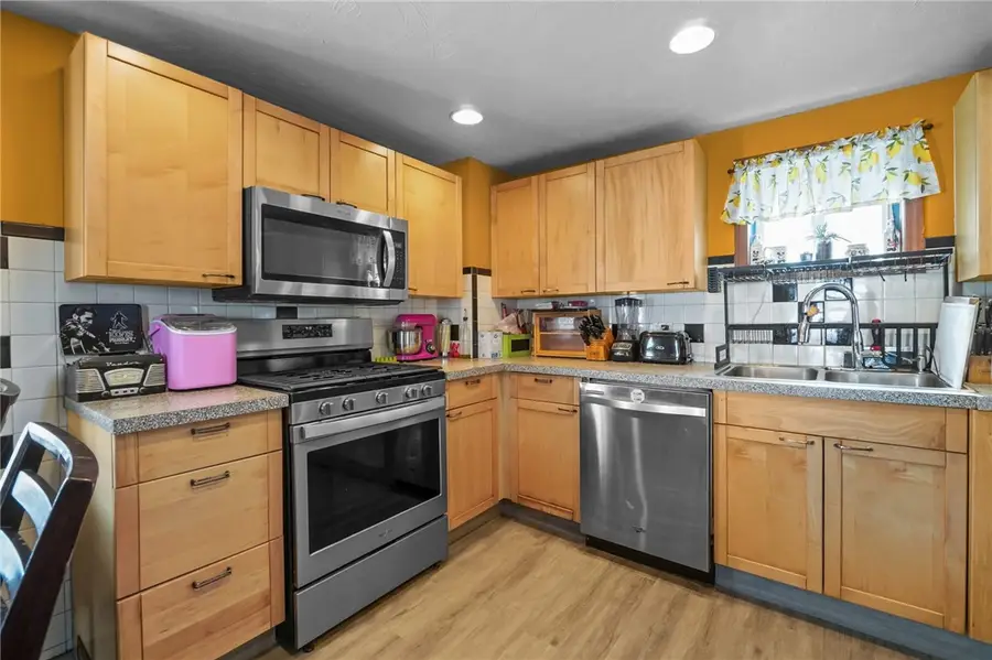 56 Henrietta Street, Providence, RI 02904 - #3
