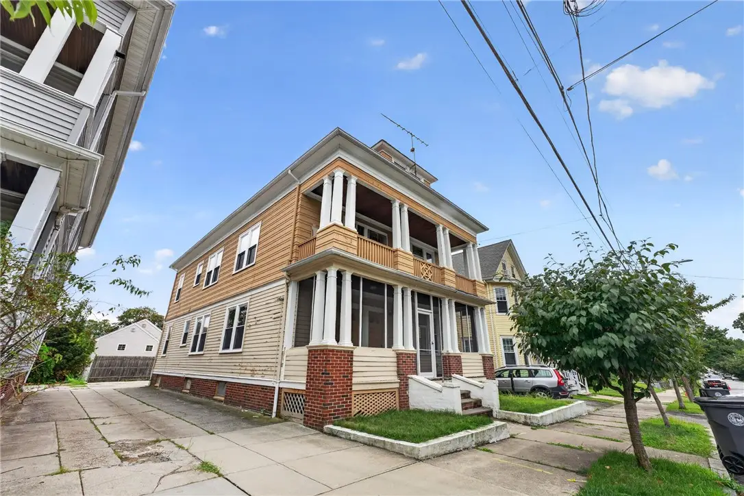 113 Radcliffe Avenue, Providence, RI 02908 - #1
