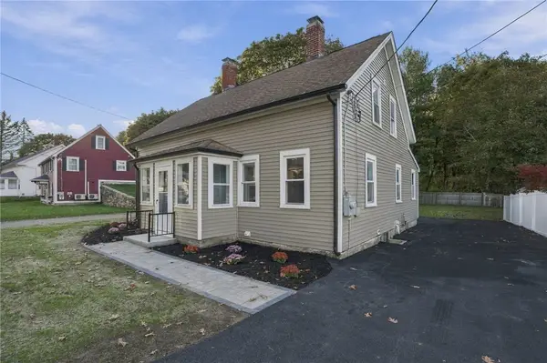 77 Main Street, North Smithfield, RI 02876