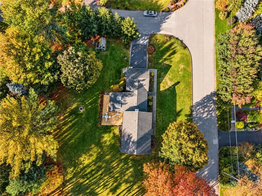21 Woodcrest Drive, Cumberland, RI 02864 - #3