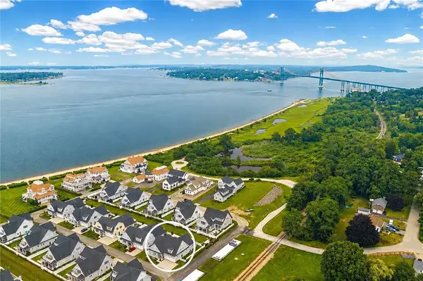 5 Portsmouth Lane, Portsmouth, RI 02871