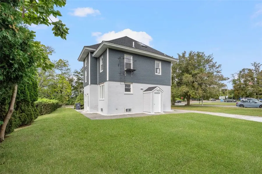 3222 Pawtucket Avenue, East Providence, RI 02915 - #3