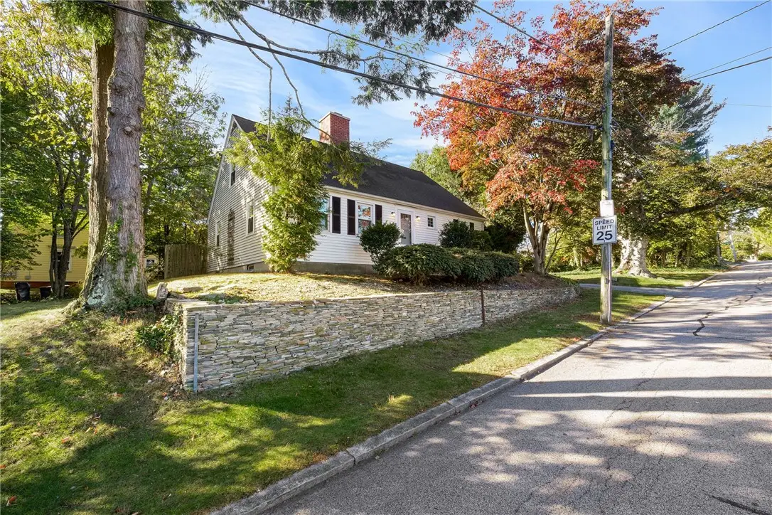 10 Oak Hill Avenue, Pawtucket, RI 02860 - #1