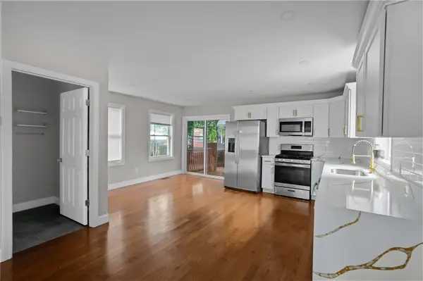 11 Baldwin Court, Providence, RI 02907