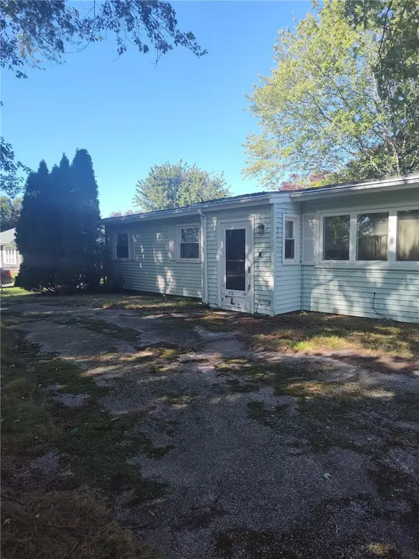 9 Reardon Drive, Middletown, RI 02842
