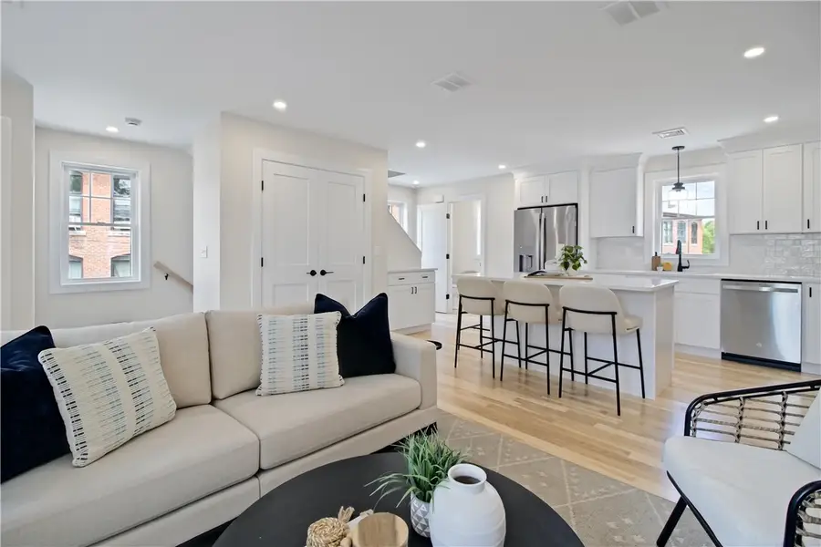 81 Croade Street, Warren, RI 02885 - #3