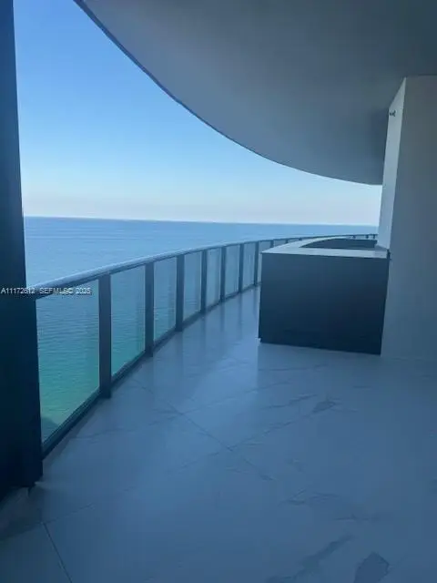 18555 Collins Avenue #2905, Sunny Isles Beach, FL 33160